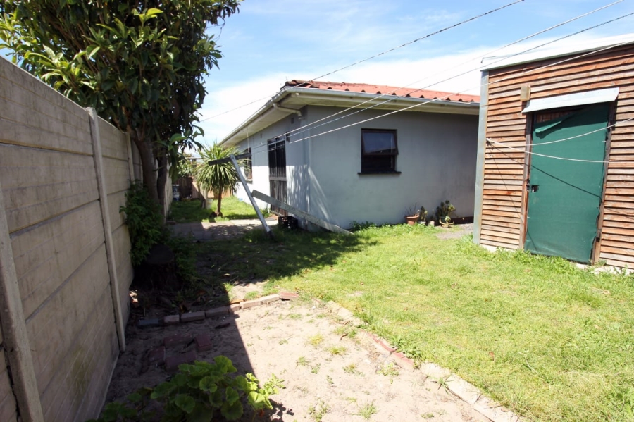 4 Bedroom Property for Sale in Hillview Western Cape